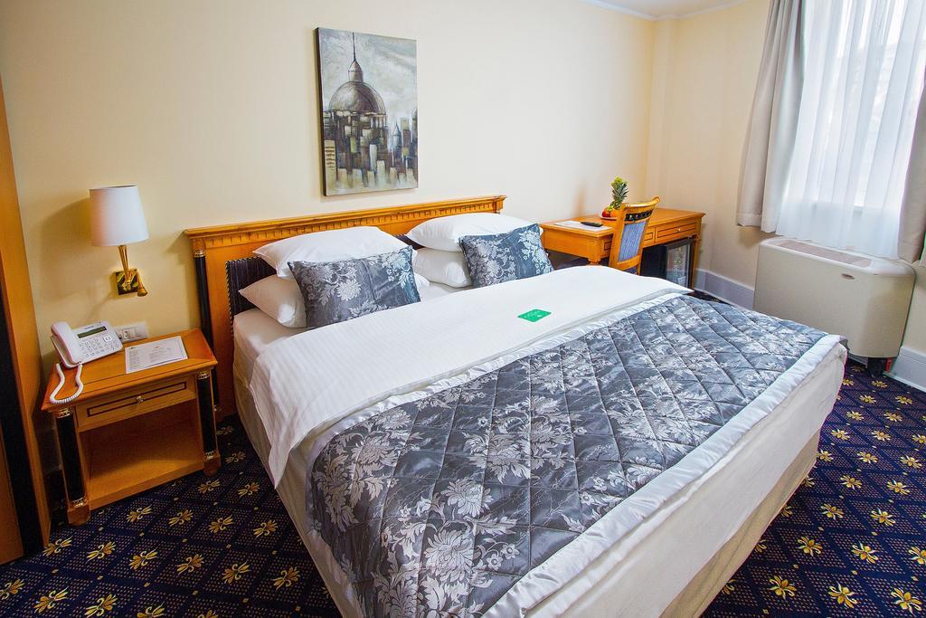 Šabac A Hoteli - Hotel Sloboda חדר תמונה